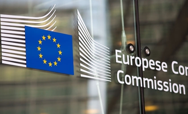 CE intenționează să simplifice legislația UE și să reducă sarcina administrativă pentru cetățeni și întreprinderi