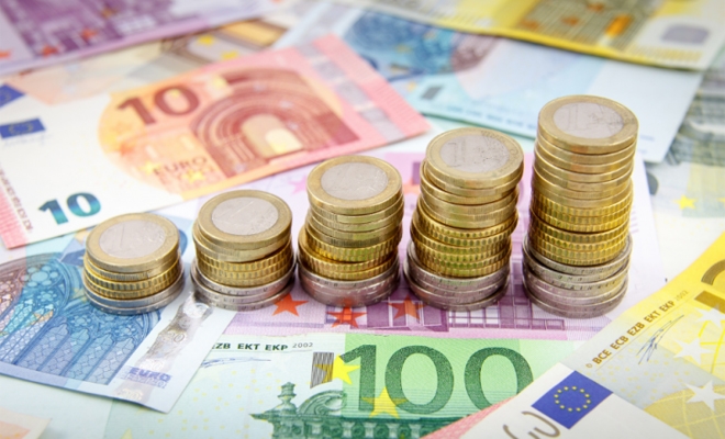 Au fost aprobate granturi în valoare de un miliard de euro pentru IMM-uri