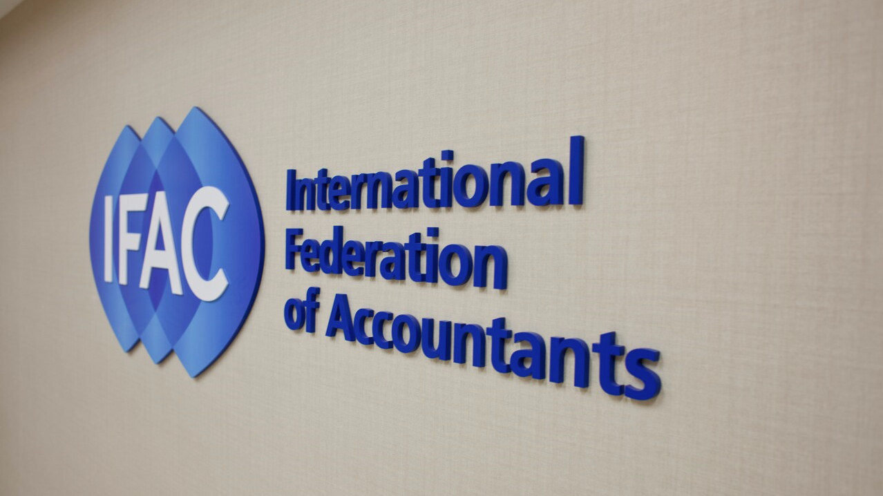 Lee White, directorul general al Fundației IFRS, este viitorul CEO al International Federation of Accountants